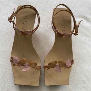 Habille Italy sandals, size 40
